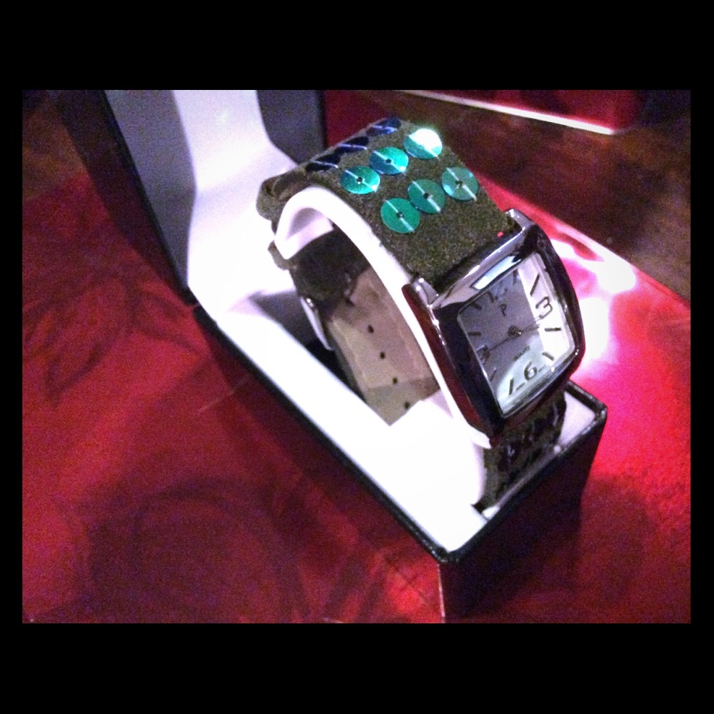 New P silver tone sq face aqua sequin band watch